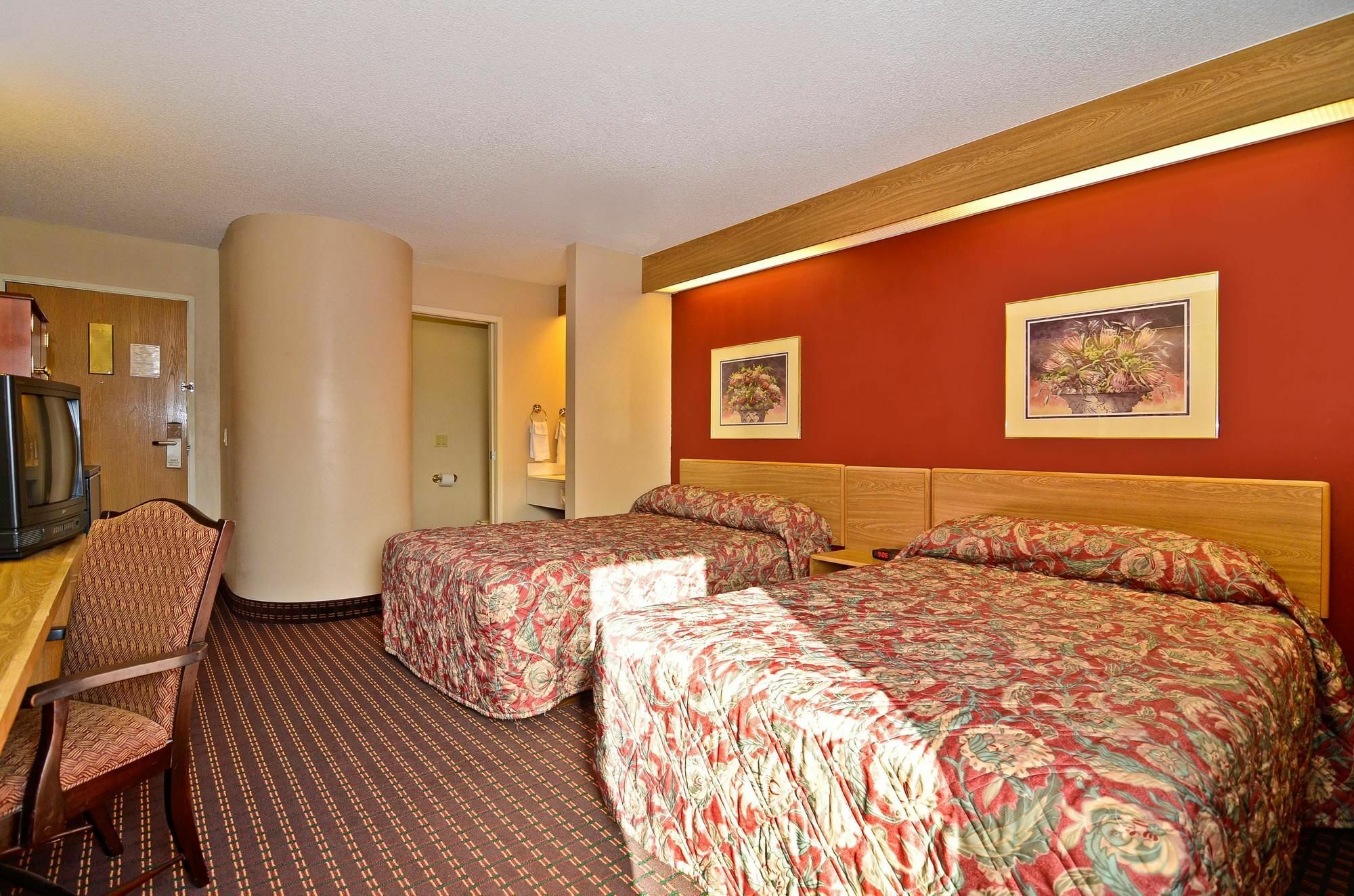 Americas Best Value Inn And Suites Lee'S Summit-Kansas City Экстерьер фото